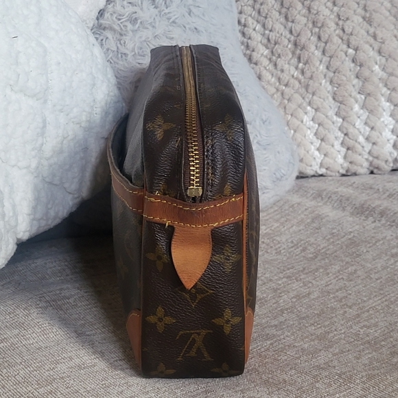 LOUIS VUITTON Compiegne 28 Monogram Clutch Bag,,,Authentic .. - Picture 4 of 16